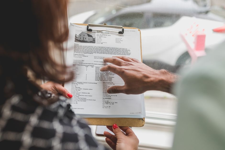 The Essential Role of a Real Estate Agent in Today’s Market