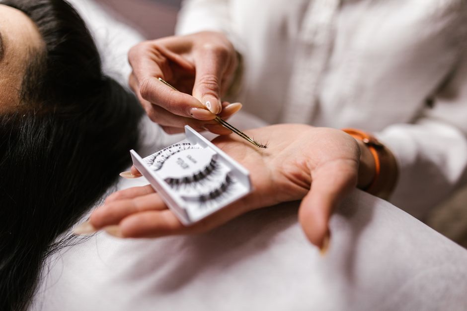 Discovering the Art of Lash Extensions: Your Ultimate Guide