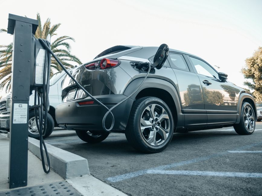 Todo lo que necesitas saber sobre la instalación de puntos de recarga eléctrica