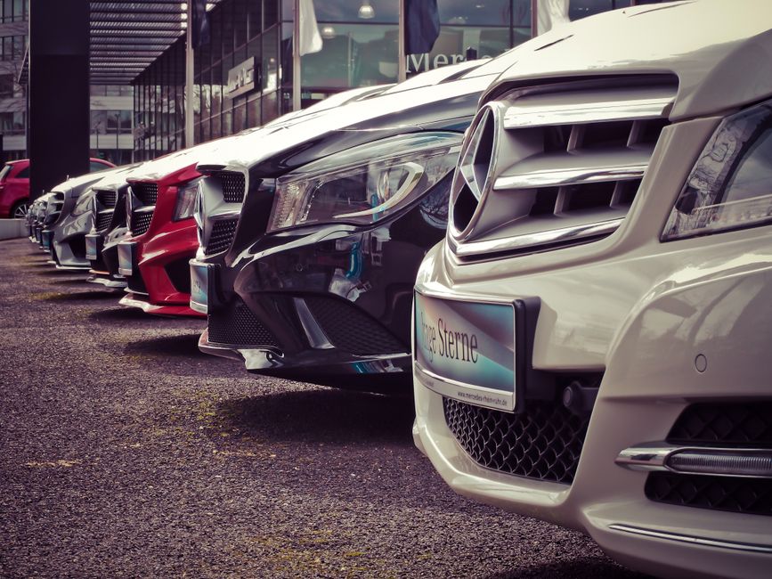 Cómo encontrar alquiler de coches baratos para tus viajes