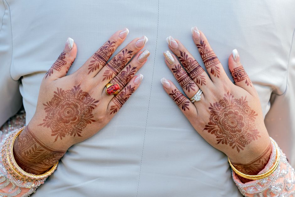 The Allure of Custom Engagement Rings: A Personalized Journey
